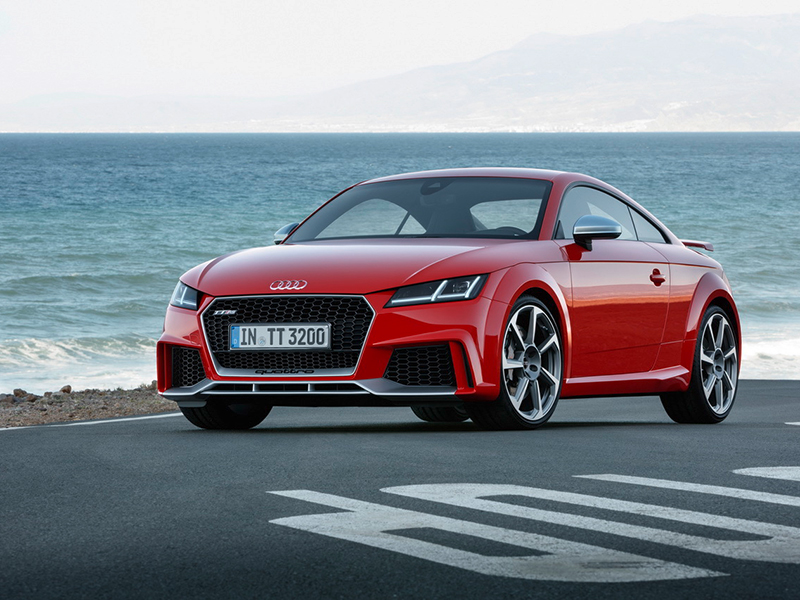 Audi TT RS: أكثر السيارات الرياضية استقطابا في السوق